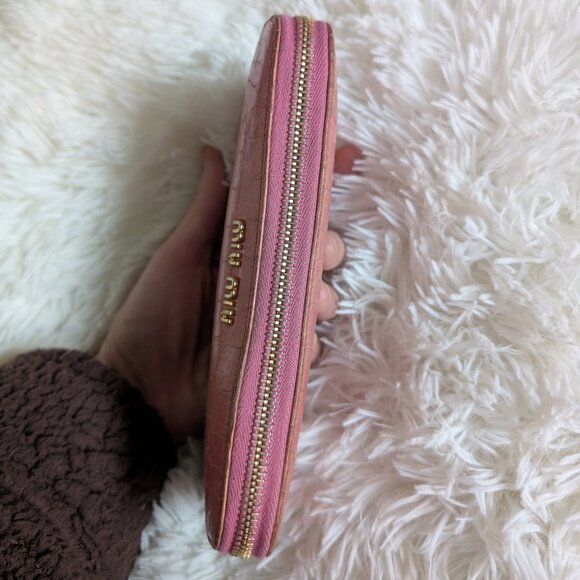 Miu Miu, Croc Embossed Leather Continental Wallet, Pink - Picture 4 of 12